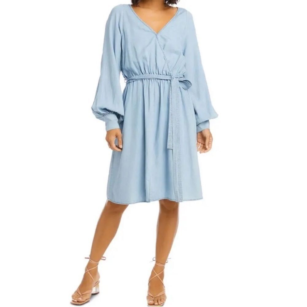 Karen Kane NWT Chambray Dress, large
